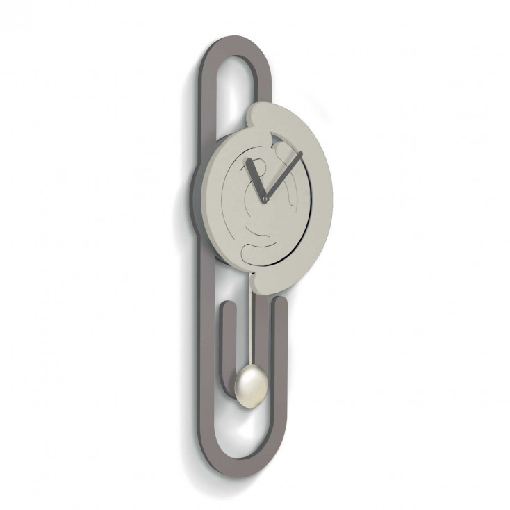 Orologio da parete a pendolo dal design moderno con struttura in legno