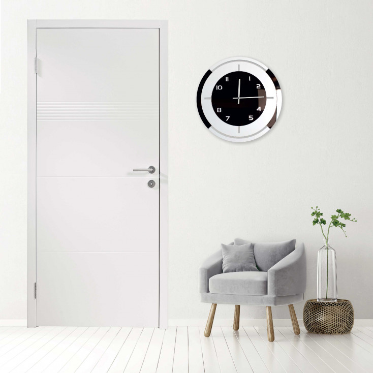 Orologio da parete rotondo con struttura in legno dal design moderno