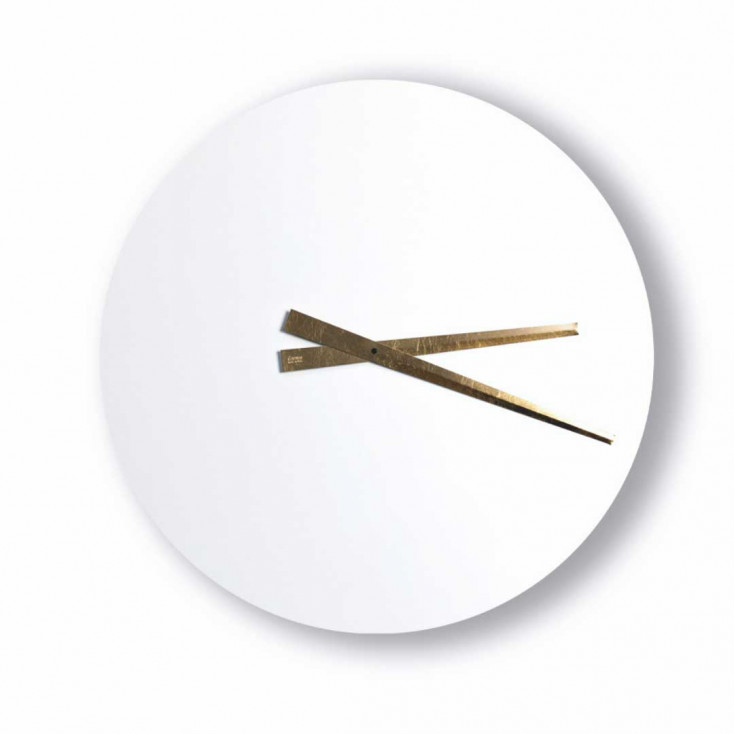 Orologio da parete rotondo dal design minimal ed elegante
