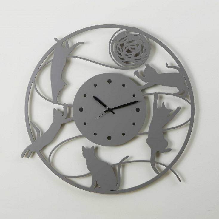 Orologio da parete rotondo in legno dal design moderno ed elegante