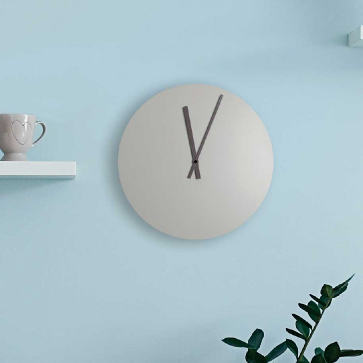 Orologio da parete rotondo in stile minimalista dal design moderno ed elegante