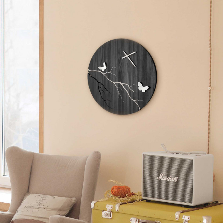 Orologio da parete rotondo moderno in legno con applicazioni di farfalle