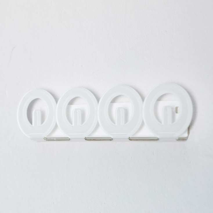 Portachiavi da parete in plexiglass dal design moderno ed elegante