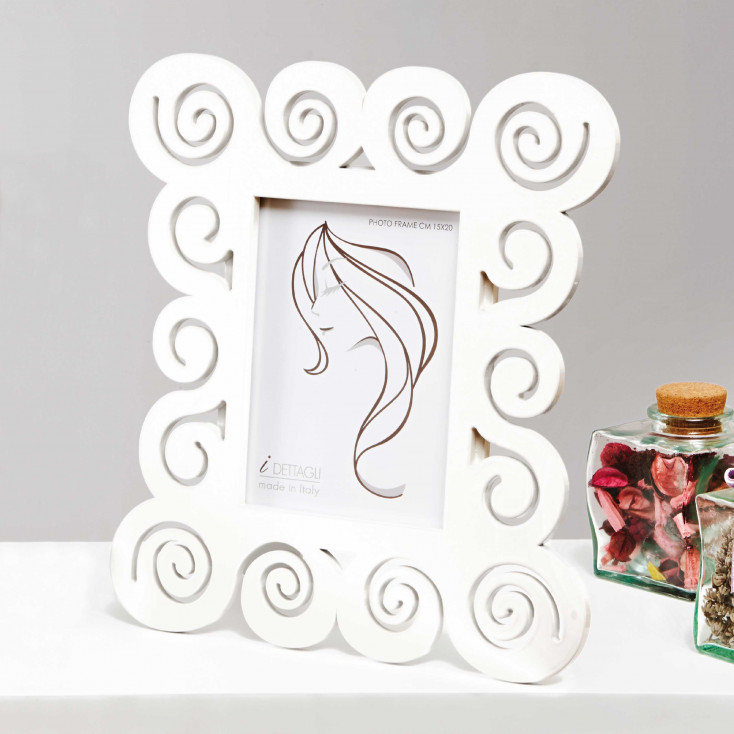 Portafoto piccolo con cornice in legno dal design moderno ed elegante