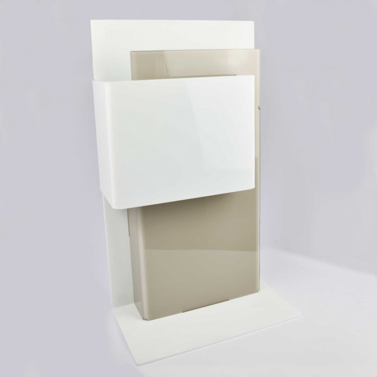Portaombrelli in plexiglass dal design moderno e dalle linee geometriche