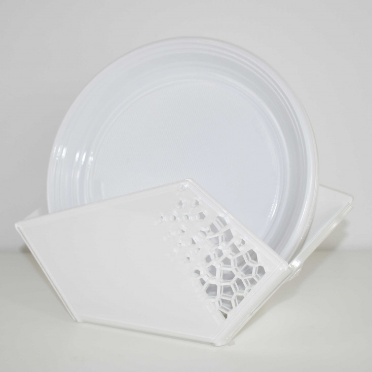 Portapiatti in plexiglass dal design moderno per piatti di plastica