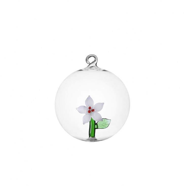 Pallina in vetro per albero di natale con fiori di bacche