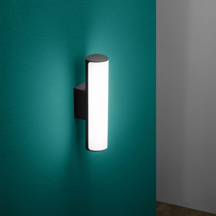 Applique a led da esterno struttura in alluminio e diffusore in policarbonato