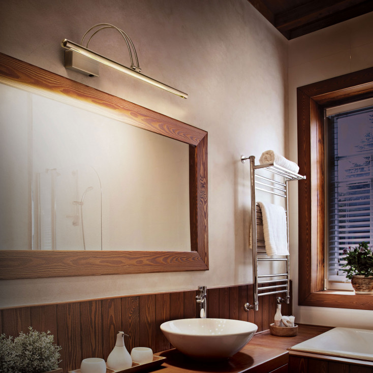 Applique con diffusore a led medio inclinabile e struttura in metallo