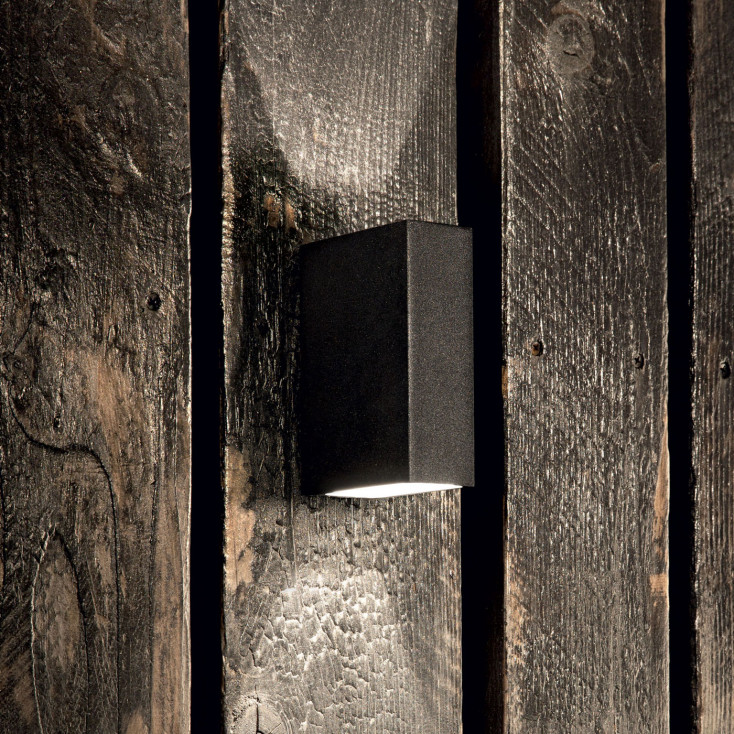 Applique esterno struttura rettangolare in alluminio e doppio diffusore in vetro