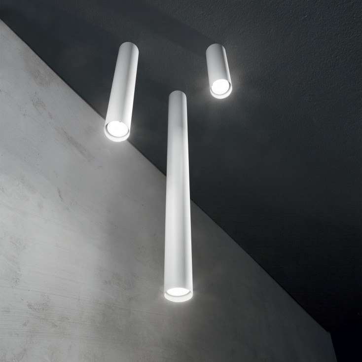 Faretto da soffitto in alluminio con diffusore cilindrico medio