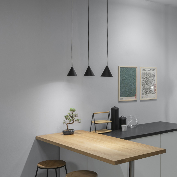 Lampada a sospenione moderna piccola con diffusore in metallo verniciato
