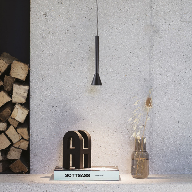 Lampada a sospensione con singolo diffusore led a cono in metallo verniciato