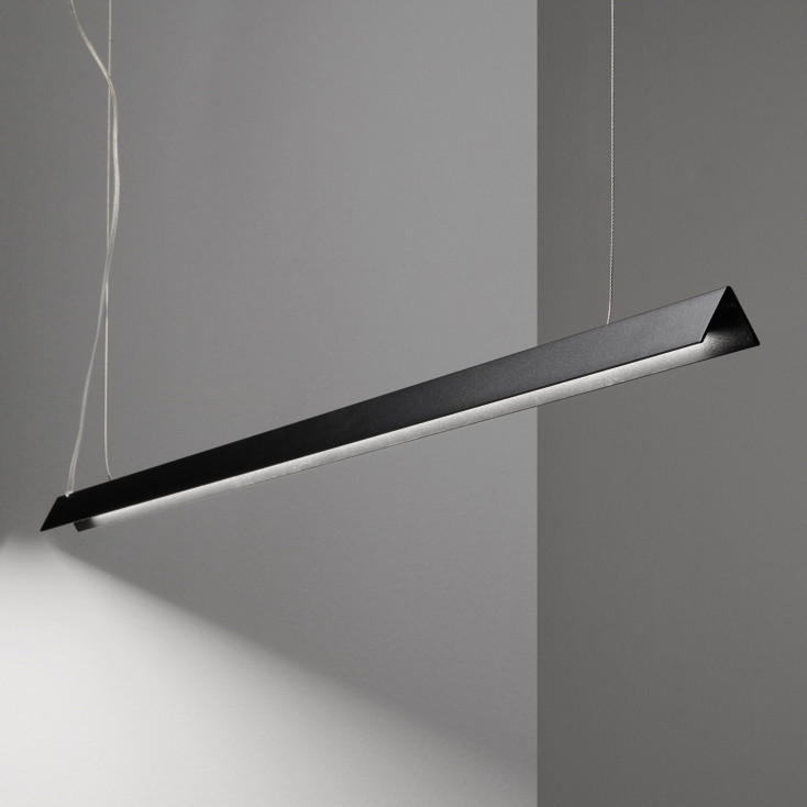 Lampada a sospensione da cucina struttura in alluminio e diffusore a led