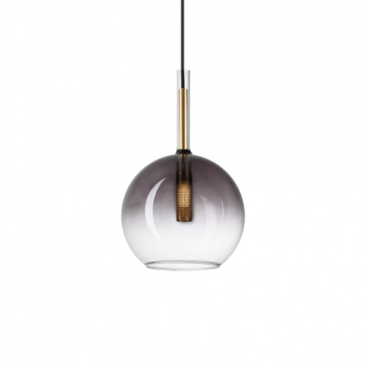 Lampada a sospensione in metallo placato oro e diffusore a sfera in vetro