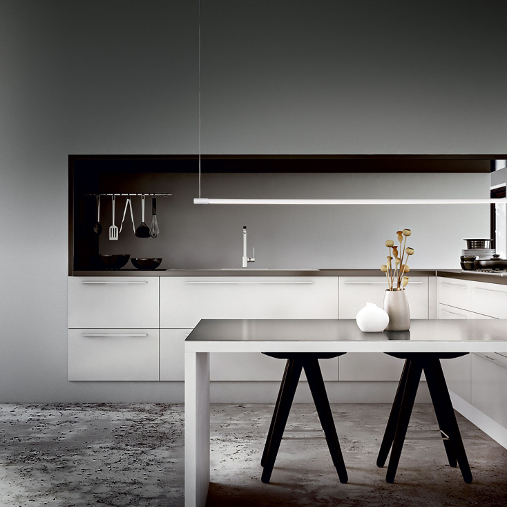 Lampada a sospensione per cucina con diffusore a led e struttura in alluminio