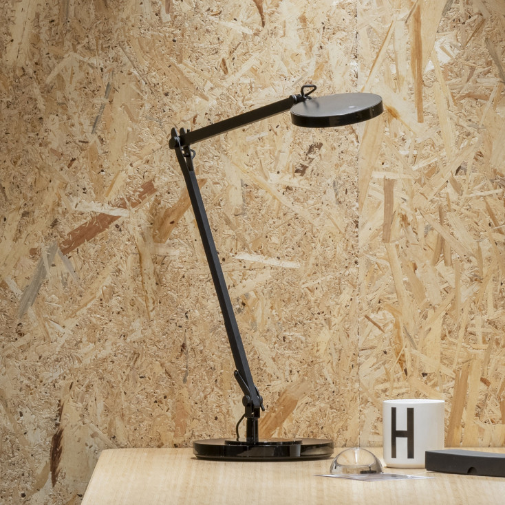 Lampada da scrivania a led dimmerabile in alluminio e PVC diffusore orientabile