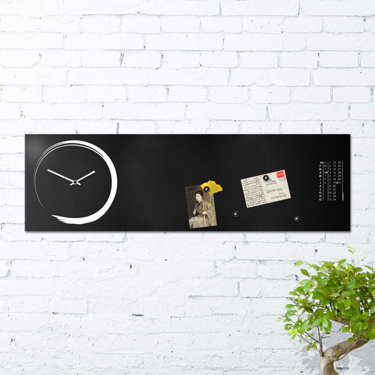 Orologio da parete orizzontale con calendario e lavagna magnetica "S-ENSO"