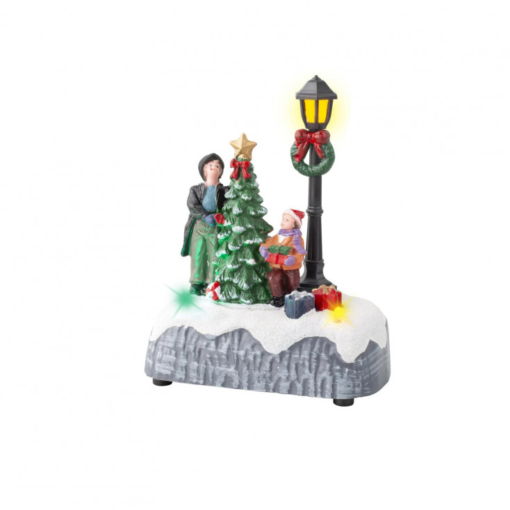 Scenario natalizio con albero di natale con stella con led multicolore