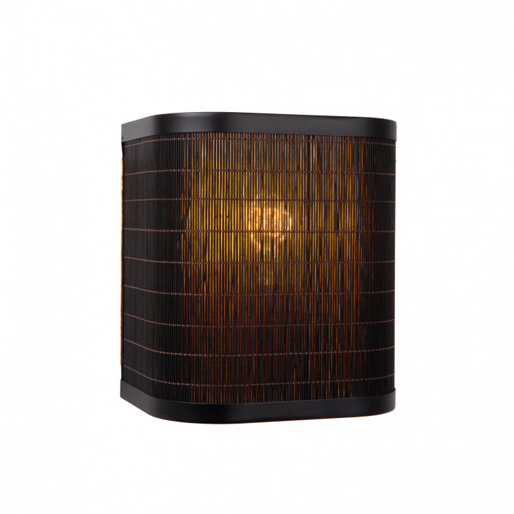Applique da parete moderna struttura in metallo e diffusore in rattan