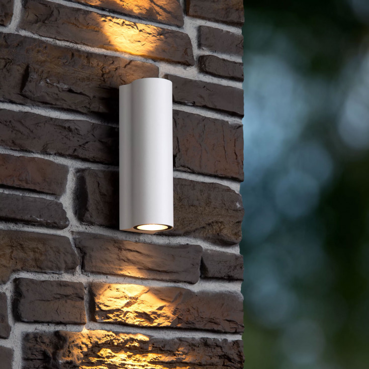 Applique da parete per esterni con doppio LED e struttura in alluminio