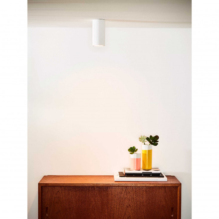 Faretto medio da soffitto con struttura cilindrica in cemento dal design moderno