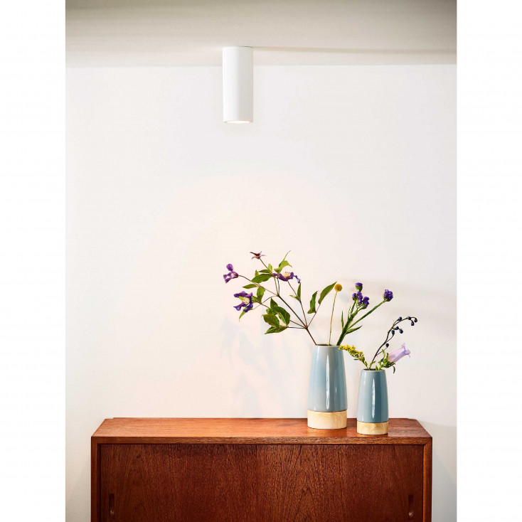 Faretto alto da soffitto con struttura cilindrica in cemento dal design moderno