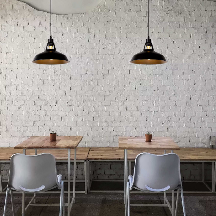 Lampada a sospensione in metallo stile industrial con diffusore a campana