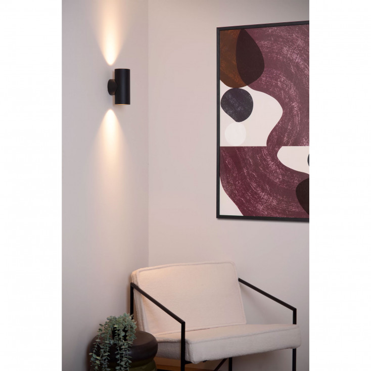 Lampada da parete in alluminio dal design moderno paralume tubolare