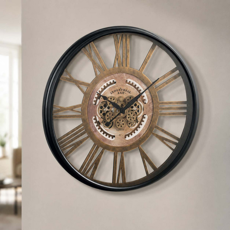 Orologio da parete in legno con ingranaggi a vista e numeri romani
