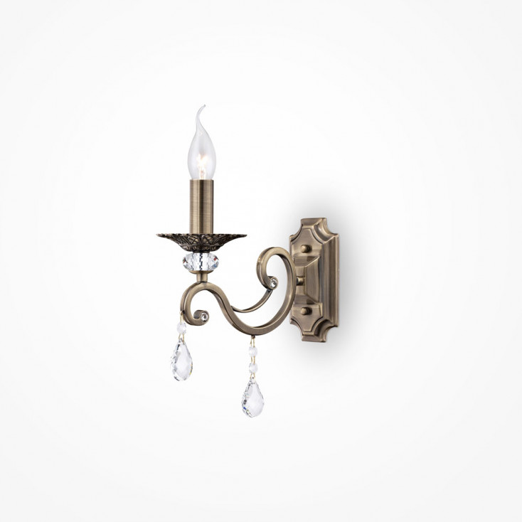 Applique classica in metallo con lampadina a fiamma e pendenti in cristallo