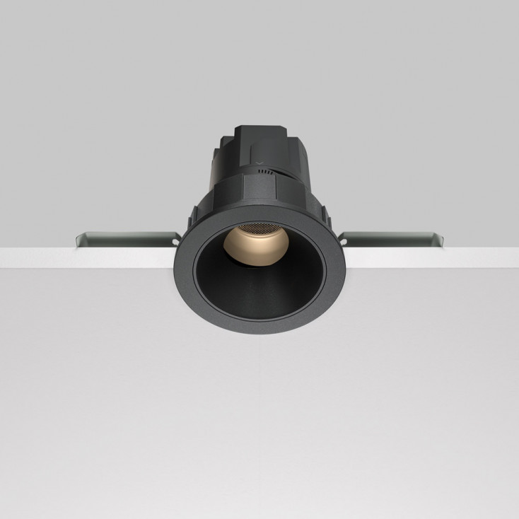 Faretto a incasso con diffusore a LED e struttura in alluminio