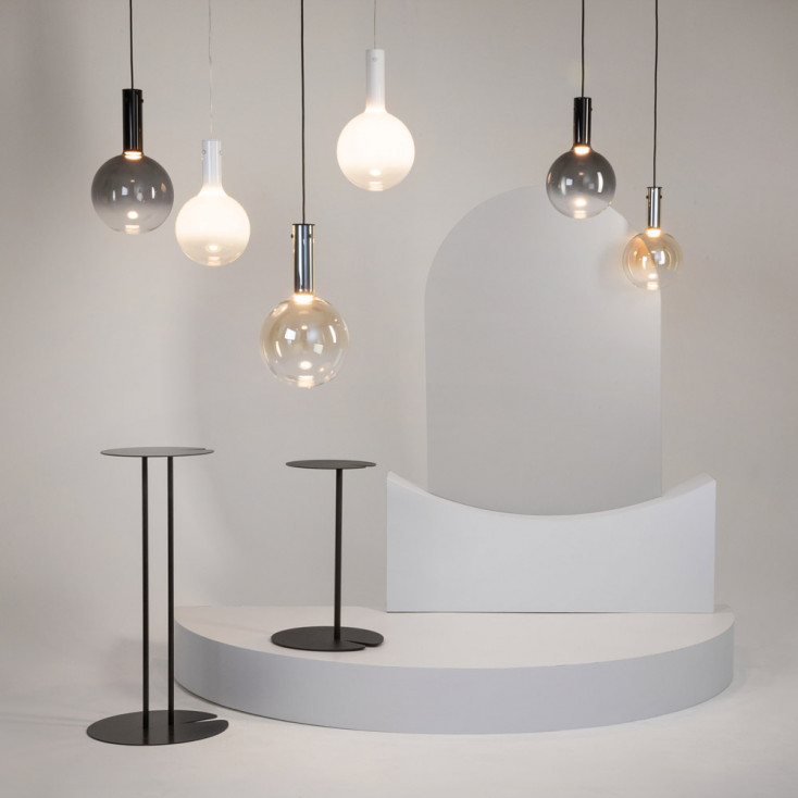 Lampada a sospensione a LED dal design moderno con diffusore in vetro rotondo