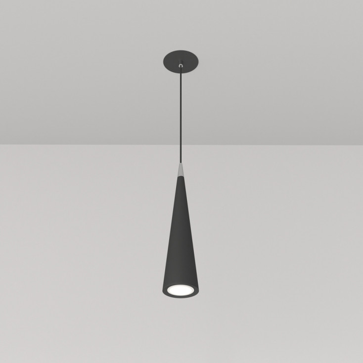 Lampada a sospensione con diffusore singolo a cono in metallo dal design moderno
