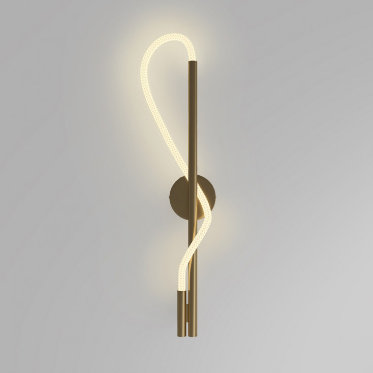 Lampada da parete a LED con struttura in metallo dal design moderno