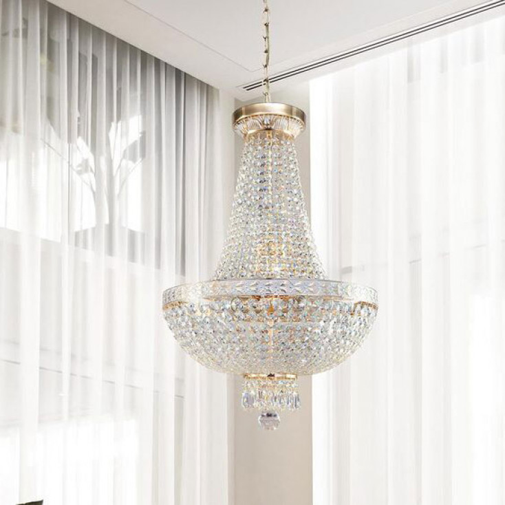 Lampadario piccolo in stile classico con dettagli in cristallo