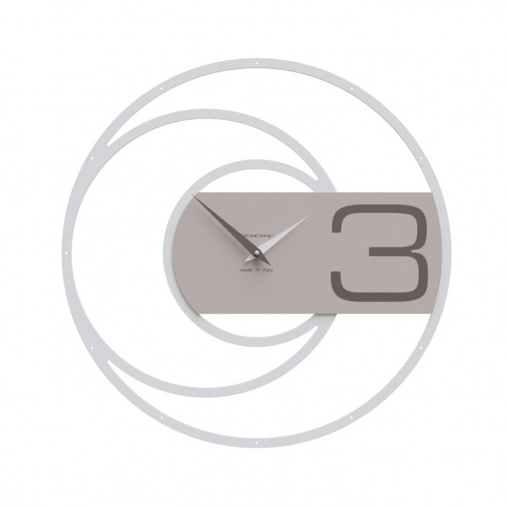 Orologio da parete in legno dallo stile moderno e minimalista