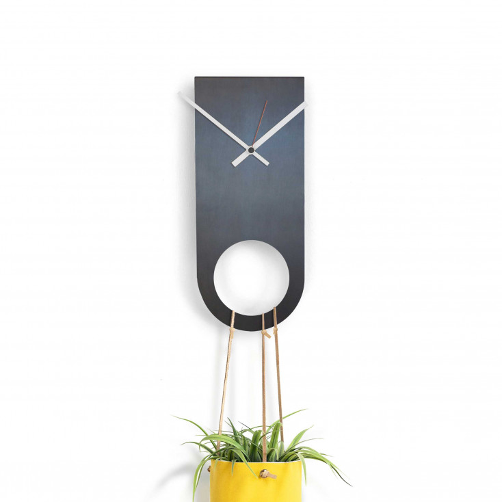 Orologio da parete particolare dal design moderno ed elegante