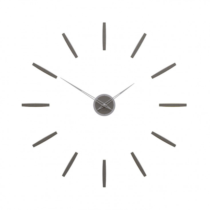 Orologio da parete in legno dal design moderno e minimalista