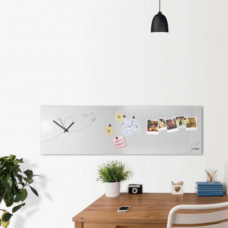 Orologio da parete orizzontale con lavagna magnetica e accessori "PAPER PLANE"