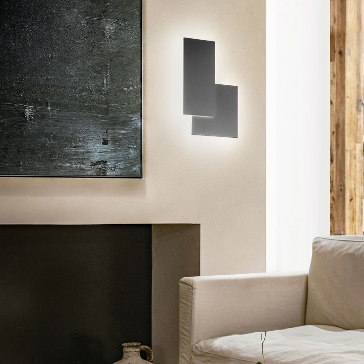 Applique a led con struttura e diffusori sovraposti in metallo