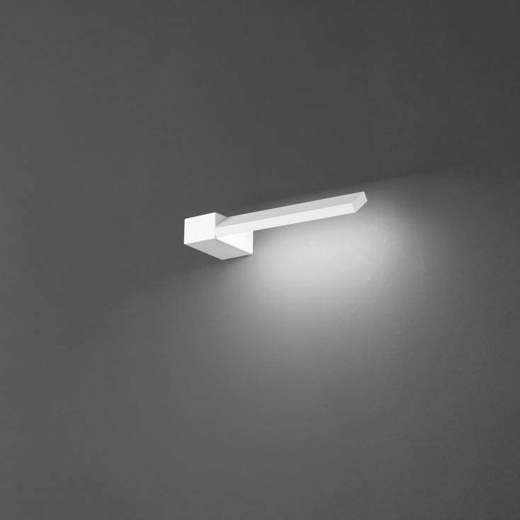 Applique a LED da parete in metallo e diffusore in acrilico orientabile