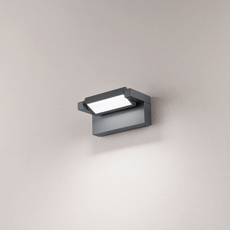 Applique da esterno a led piccola con struttura in metallo e diffusore in vetro