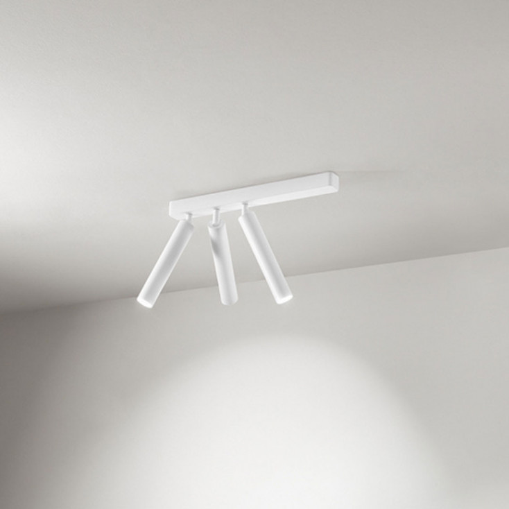 Faretto da soffitto a led con struttura in metallo e 3 diffusori orientabili