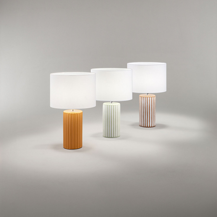 Lamapada da tavolo in ceramica con paralume in tessuto design moderno