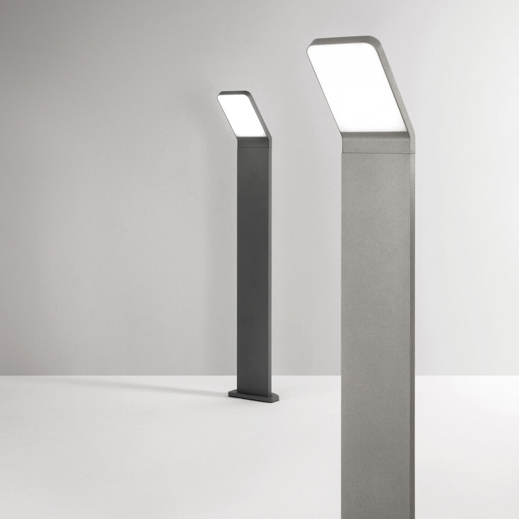 Paletto LED da giardino moderno a led in metallo e diffusore in acrilico