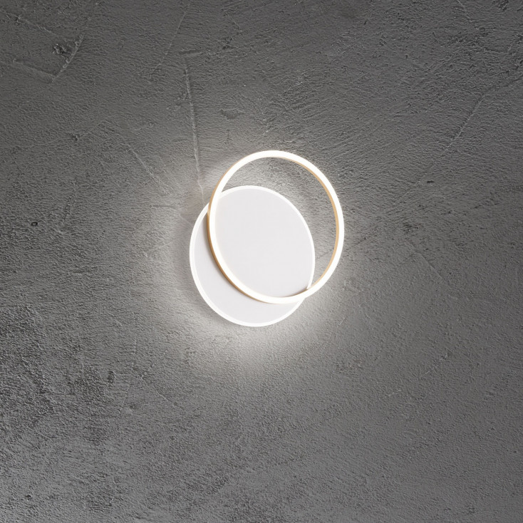Plafoniera a led piccola con struttura in metallo dal design moderno