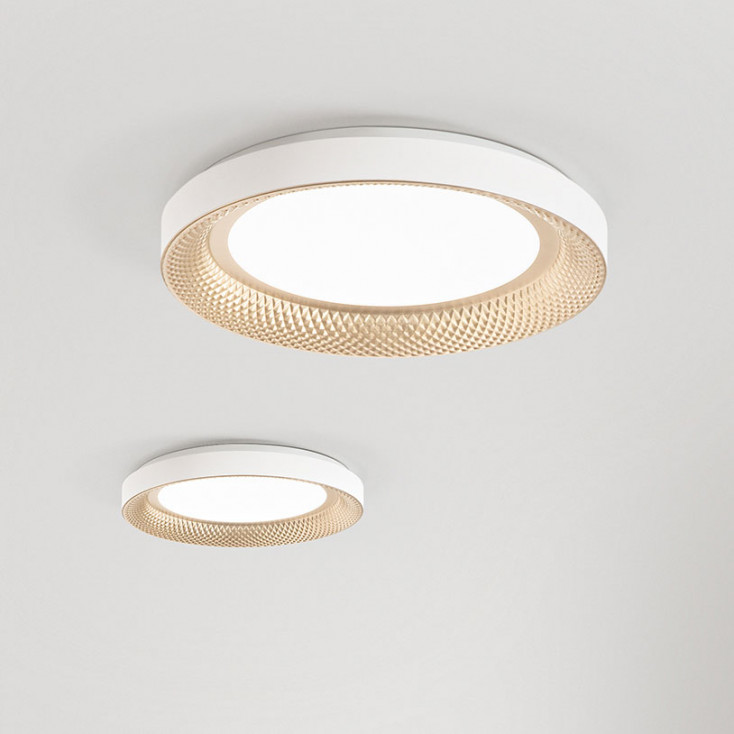 Plafoniera a led grande con struttura in metallo rotonda dal design moderno