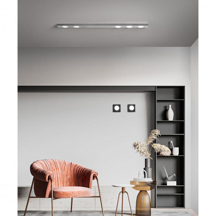 Plafoniera grande con struttura in metallo dal design minimal