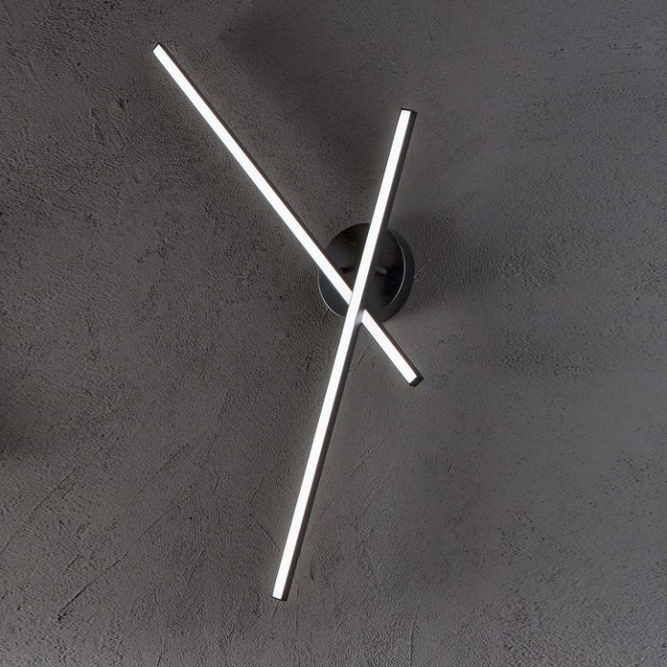 Plafoniera led piccola in metallo e diffusore in acrilico dal design moderno